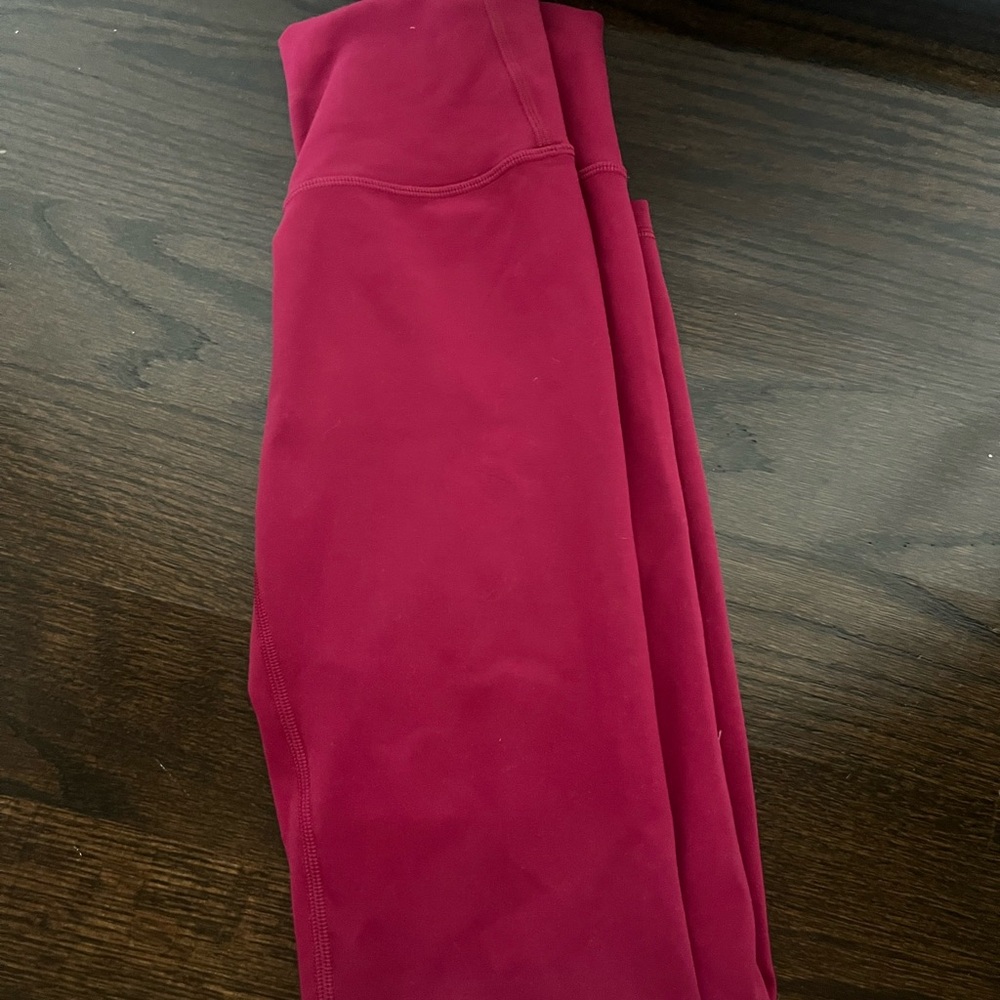 LULULEMON Pomegranate Leggings
